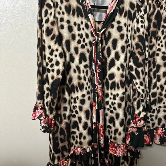 Leopard Print Skirt Set with Floral Accents - Picture 3 of 4